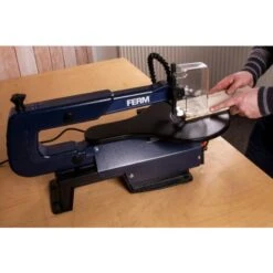 FERM Sega Da Traforo 120W - Interruttore A Pedale. Include Lame TPI E Chiave A Brugola.