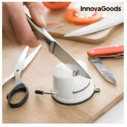 INNOVAGOODS AFFILACOLTELLI CON VENTOSA